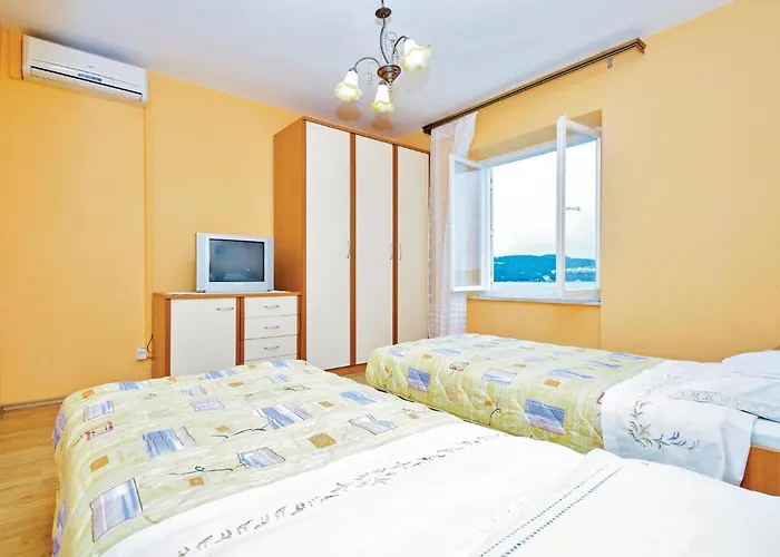 Дом отдыха Two-bedroom In Дубровник